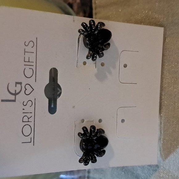 Spider earrings black NWT - Picture 2 of 2